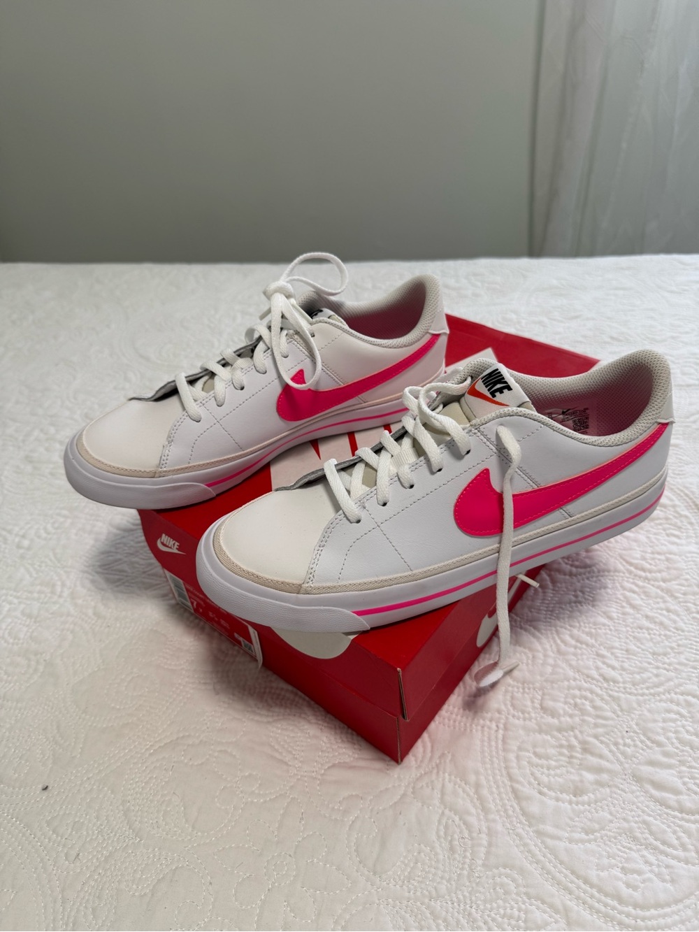 Nike Women’s White Sneakers with Hot Pink Swoosh